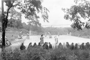 Sisters tennis, Summer 1933