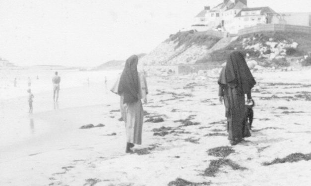 Into the Kitchen with MMJ: Day at the Beach